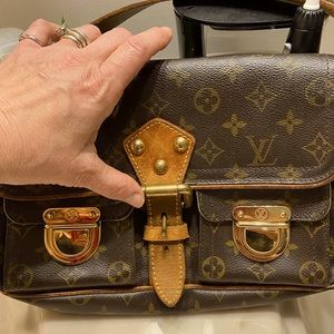 Authentic vintage Louis Vuitton handbag Monogram Hudson PM